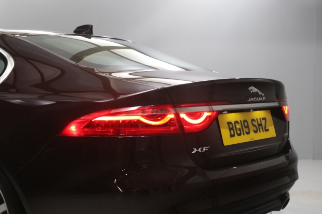 View the 2019 Jaguar Xf: 2.0i [250] Portfolio 4dr Auto Online at Peter Vardy