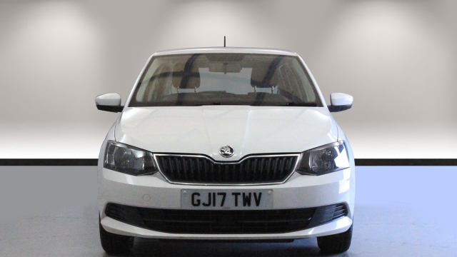 View the 2017 Skoda Fabia: 1.2 TSI 90 SE 5dr Online at Peter Vardy