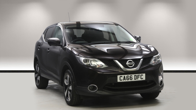View the 2016 Nissan Qashqai: 1.2 DiG-T N-Connecta [Executive Pack] 5dr Online at Peter Vardy