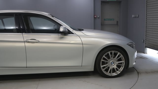 View the 2015 Bmw 3 Series: 330d xDrive Luxury 4dr Step Auto [Business Media] Online at Peter Vardy