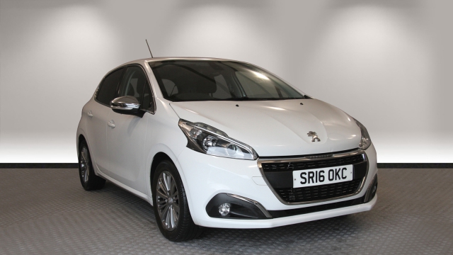 View the 2016 Peugeot 208: 1.2 PureTech 82 Allure 5dr Online at Peter Vardy