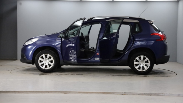 View the 2014 Peugeot 2008: 1.2 VTi Access+ 5dr Online at Peter Vardy
