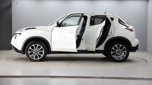 View the 2019 Nissan Juke: 1.6 [112] Tekna 5dr [Bose] Online at Peter Vardy