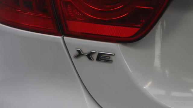 View the 2015 Jaguar Xe: 2.0d Prestige 4dr Auto Online at Peter Vardy