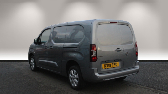 View the 2019 Vauxhall Combo Cargo: 2300 1.6 Turbo D 100ps H1 LE NAV Van Online at Peter Vardy
