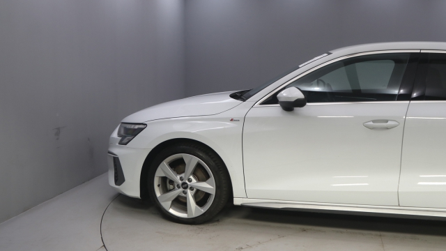 View the 2020 Audi A3: 35 TFSI S line 4dr S Tronic Online at Peter Vardy
