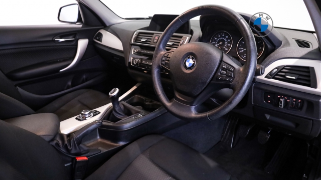 View the 2017 Bmw 1 Series: 116d EfficientDynamics Plus 5dr Online at Peter Vardy