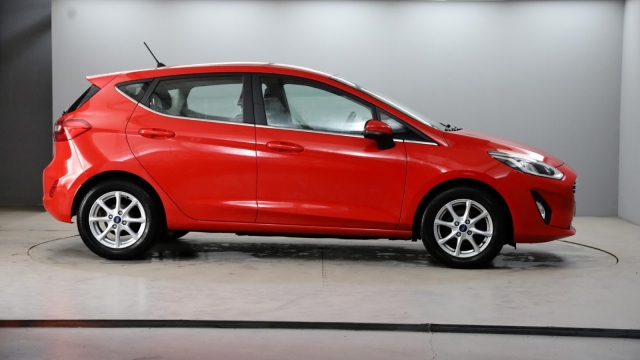 View the 2018 Ford Fiesta: 1.1 Zetec 5dr Online at Peter Vardy