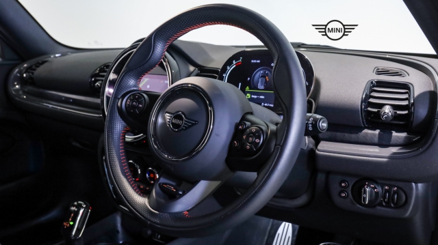 View the 2021 Mini Clubman: 1.5 Cooper Sport 6dr Auto [Comfort/Nav+ Pack] Online at Peter Vardy