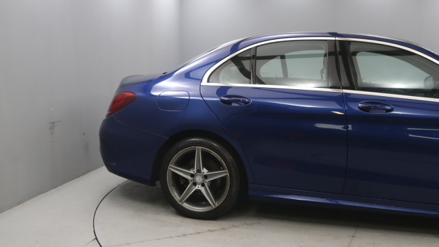 View the 2017 Mercedes-benz C Class: C220d AMG Line 4dr 9G-Tronic Online at Peter Vardy