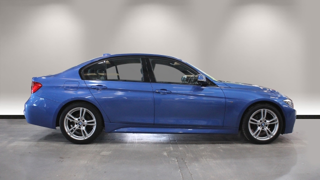 View the 2015 BMW 3 Series: 320i M Sport 4dr [Business Media] Online at Peter Vardy