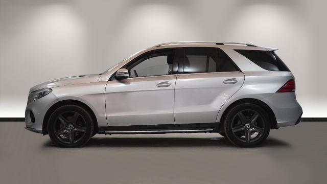 View the 2017 Mercedes-benz Gle: GLE 250d 4Matic AMG Line Premium 5dr 9G-Tronic Online at Peter Vardy