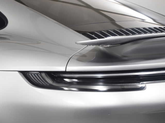 View the 2020 Porsche 911: S 2dr PDK Online at Peter Vardy