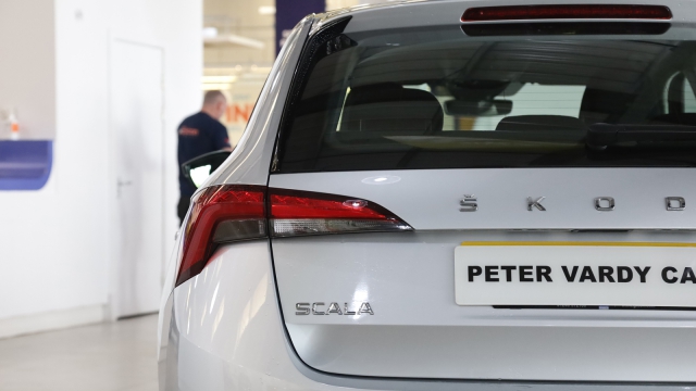View the 2019 Skoda Scala: 1.0 TSI 95 SE 5dr Online at Peter Vardy