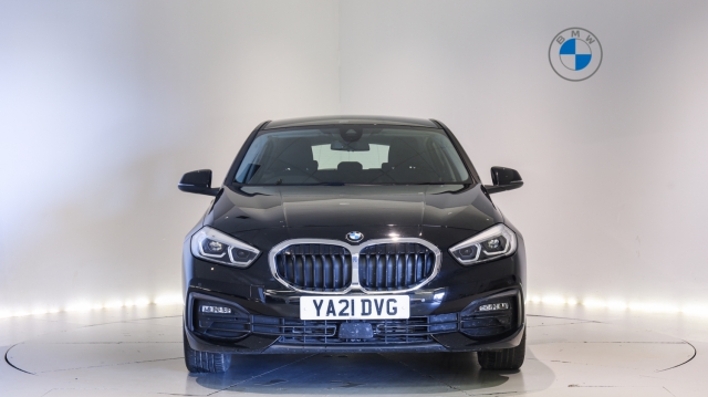 View the 2021 BMW 1 Series: 118i [136] SE 5dr Online at Peter Vardy