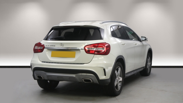 View the 2015 Mercedes-benz Gla: GLA 200d AMG Line 5dr Online at Peter Vardy