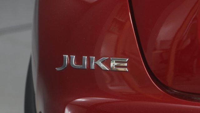 View the 2015 Nissan Juke: 1.2 DiG-T Tekna 5dr Online at Peter Vardy