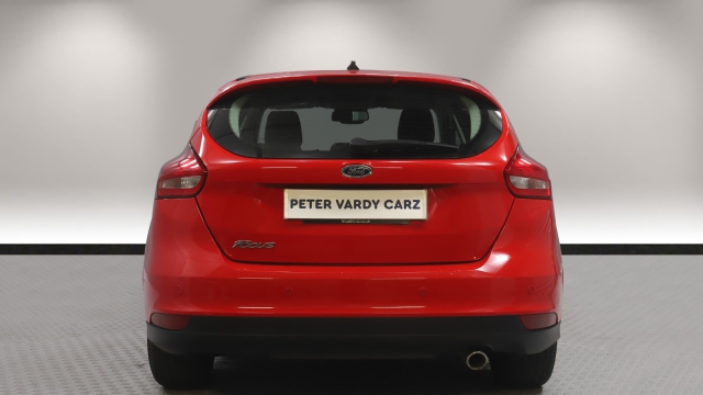 View the 2018 Ford Focus: 2.0 TDCi Titanium Navigation 5dr Online at Peter Vardy