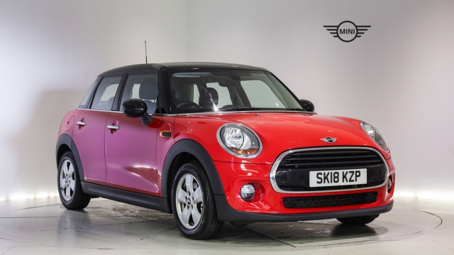 View the 2018 Mini Hatchback: 1.5 Cooper 5dr Online at Peter Vardy