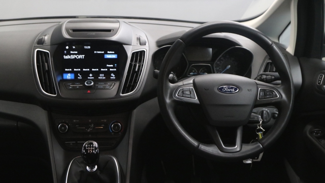 View the 2017 Ford C-max: 1.0 EcoBoost 125 Zetec 5dr Online at Peter Vardy