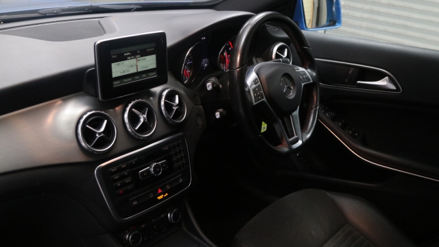 View the 2015 Mercedes-benz Gla: GLA 220 CDI 4Matic AMG Line 5dr Auto Online at Peter Vardy