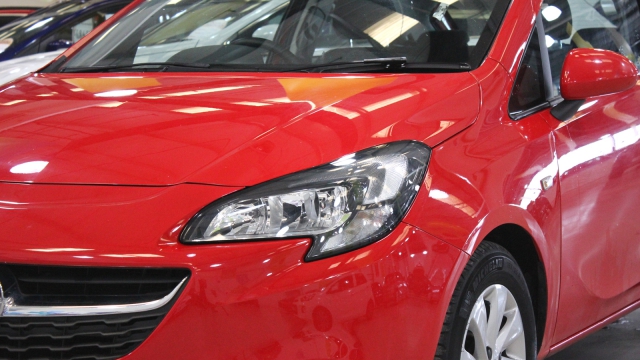 View the 2019 Vauxhall Corsa: 1.4 [75] Design 3dr Online at Peter Vardy