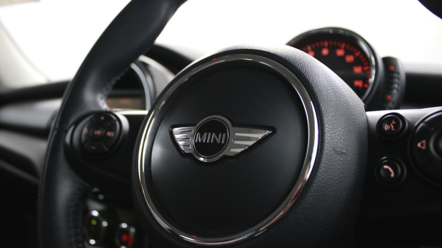 View the 2015 Mini Hatchback: 1.5 Cooper D 5dr Auto Online at Peter Vardy