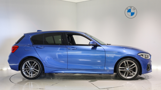 View the 2018 Bmw 1 Series: 118d M Sport 5dr [Nav/Servotronic] Step Auto Online at Peter Vardy