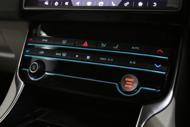 View the 2018 Jaguar Xe: 2.0 [300] Portfolio 4dr Auto AWD Online at Peter Vardy