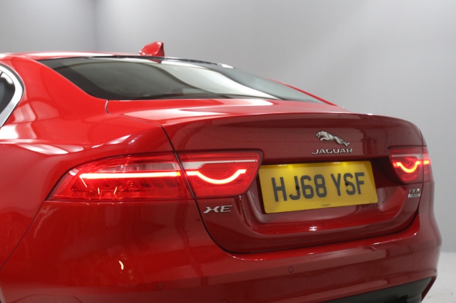 View the 2018 Jaguar Xe: 2.0 [300] Portfolio 4dr Auto AWD Online at Peter Vardy