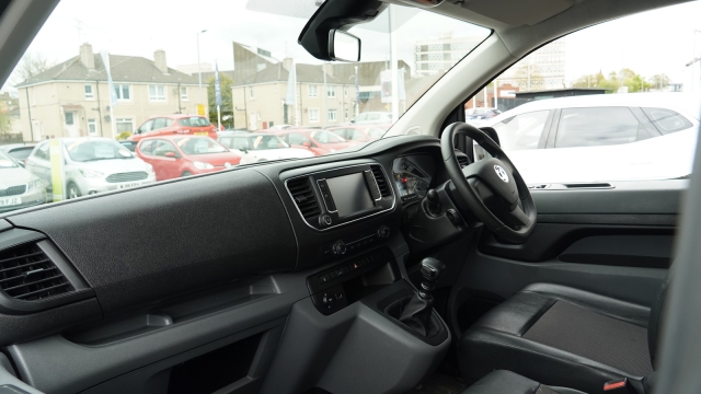 View the 2019 Vauxhall Vivaro: 2900 1.5d 100PS Sportive H1 Van Online at Peter Vardy