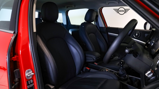 View the 2020 Mini Countryman: 1.5 Cooper Exclusive 5dr [Comfort Pack] Online at Peter Vardy