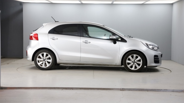 View the 2015 Kia Rio: 1.25 ISG 2 5dr Online at Peter Vardy