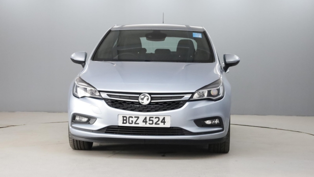 View the 2016 Vauxhall Astra: 1.4i 16V SRi 5dr Online at Peter Vardy
