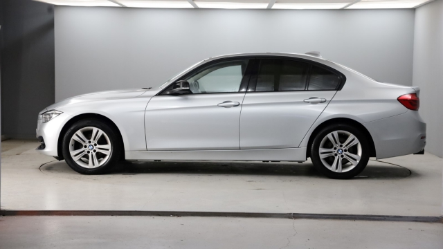 View the 2018 BMW 3 Series: 318i Sport 4dr Online at Peter Vardy