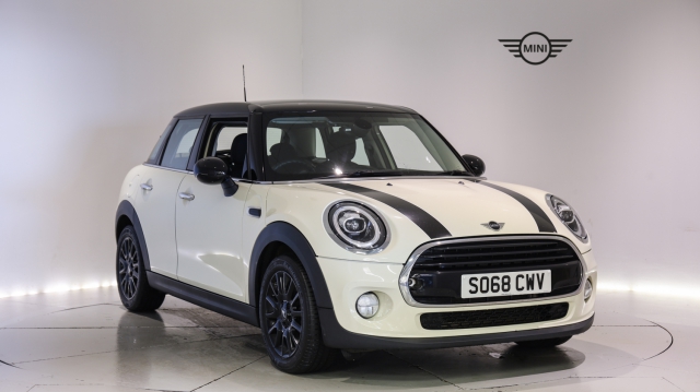View the 2018 Mini Hatchback: 1.5 Cooper Classic II 5dr Online at Peter Vardy