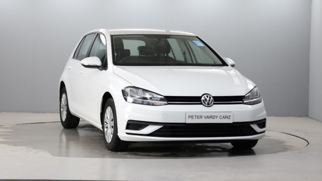View the 2019 Volkswagen Golf: 1.6 TDI S 5dr Online at Peter Vardy