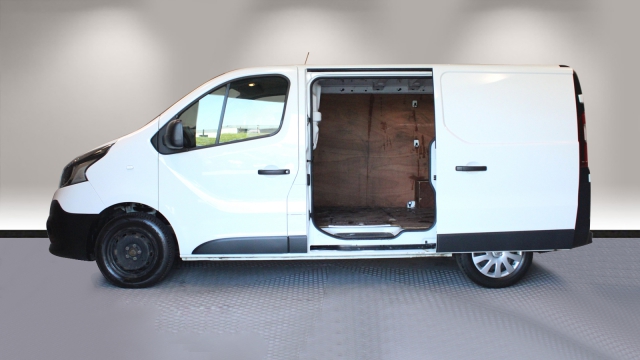 View the 2019 Renault Trafic: SL27 dCi 120 Business Van Online at Peter Vardy
