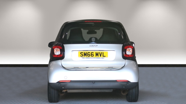 View the 2016 Smart Fortwo Coupe: 1.0 Prime Premium 2dr Online at Peter Vardy