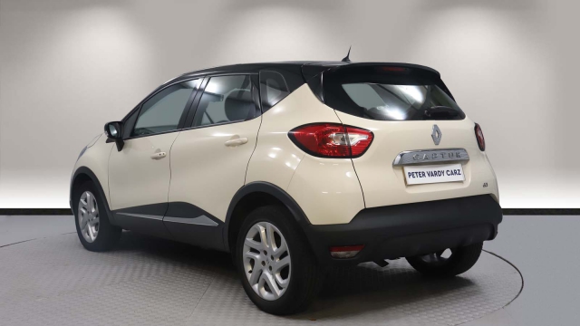 View the 2016 Renault Captur: 1.5 dCi 90 Dynamique MediaNav Energy 5dr Online at Peter Vardy