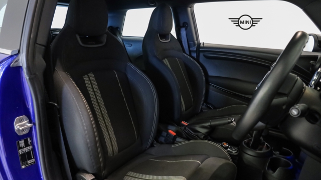 View the 2020 Mini Hatchback: 1.5 Cooper Sport II 3dr [Nav Pack] Online at Peter Vardy