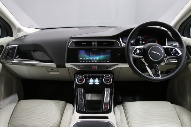 View the 2020 Jaguar I-Pace: 294kW EV400 SE 90kWh 5dr Auto Online at Peter Vardy