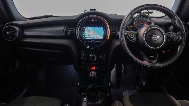 View the 2019 Mini Hatchback: 1.5 Cooper Sport II 3dr [Nav Pack] Online at Peter Vardy