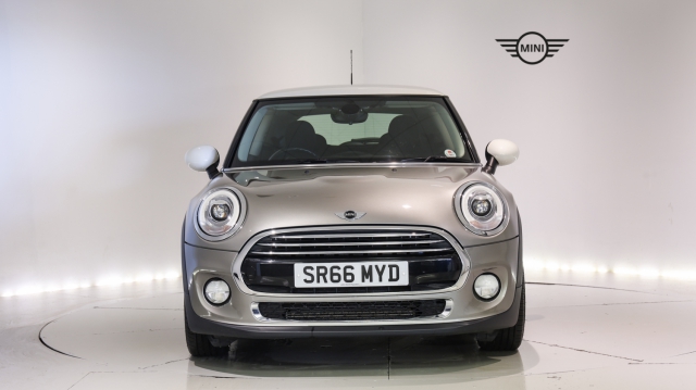 View the 2016 Mini Hatchback: 1.5 Cooper 3dr Auto [Chili Pack] Online at Peter Vardy