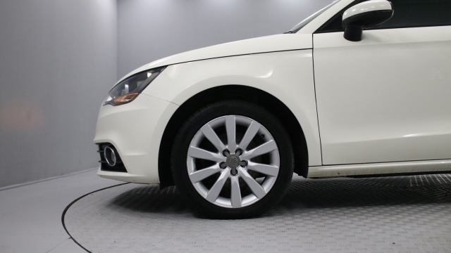 View the 2013 Audi A1: 1.4 TFSI Sport 3dr Online at Peter Vardy