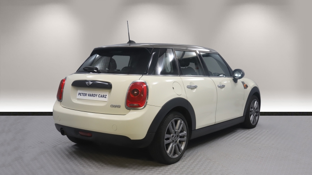 View the 2017 Mini Hatchback: 1.5 Cooper Seven 5dr Online at Peter Vardy