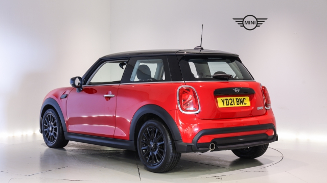 View the 2021 Mini Hatchback: 1.5 One Classic II 3dr Online at Peter Vardy
