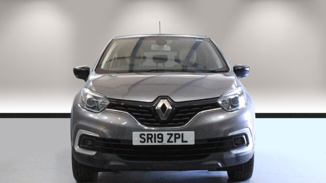 View the 2019 Renault Captur: 1.3 TCE 130 Iconic 5dr Online at Peter Vardy
