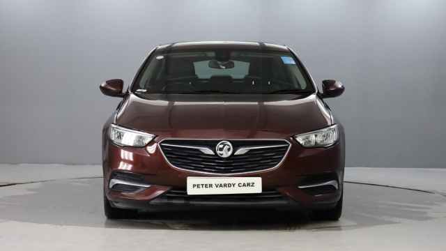 View the 2017 Vauxhall Insignia: 1.6 Turbo D ecoTec Tech Line Nav 5dr Online at Peter Vardy
