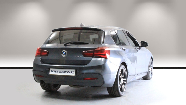 View the 2019 Bmw 1 Series: 118d M Sport Shadow Edition 5dr Online at Peter Vardy